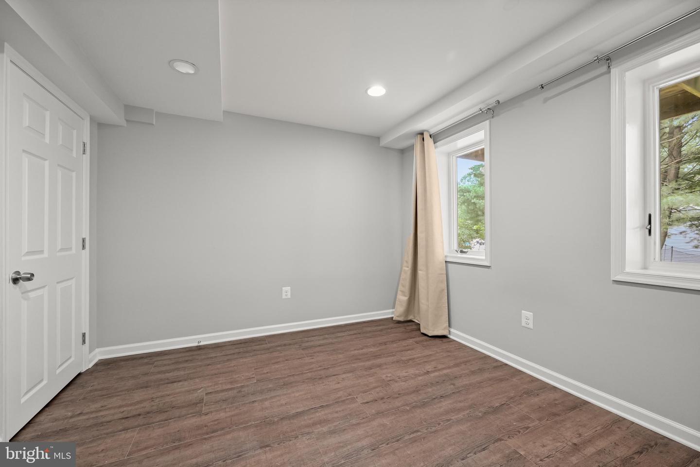 8209 Mossy Stone Ct Property Photo 33