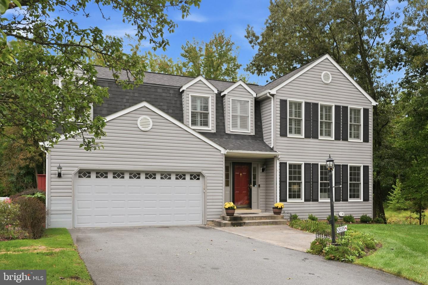 8825 Cardinal Forest Cir Property Photo 1