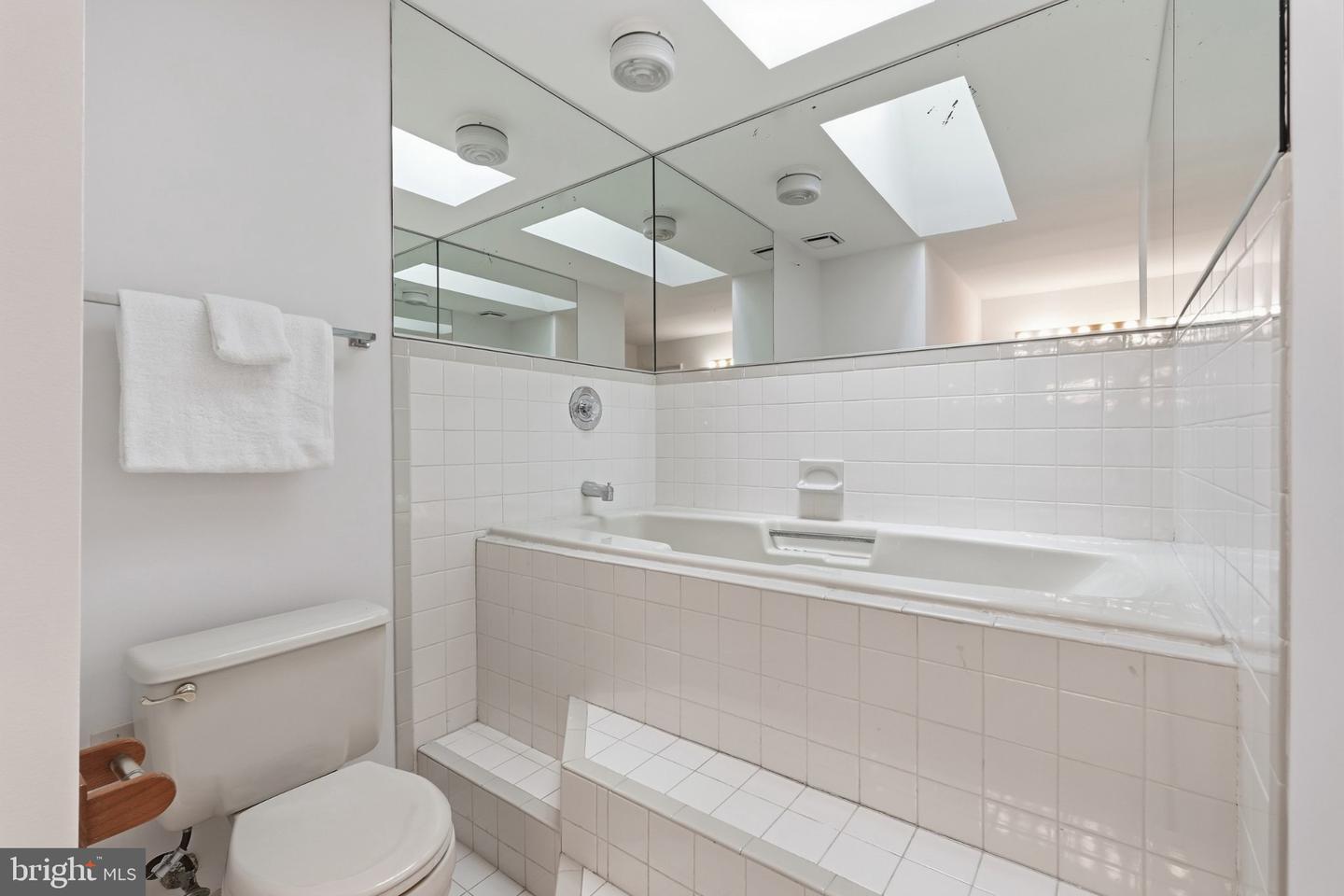 8825 Cardinal Forest Cir Property Photo 18