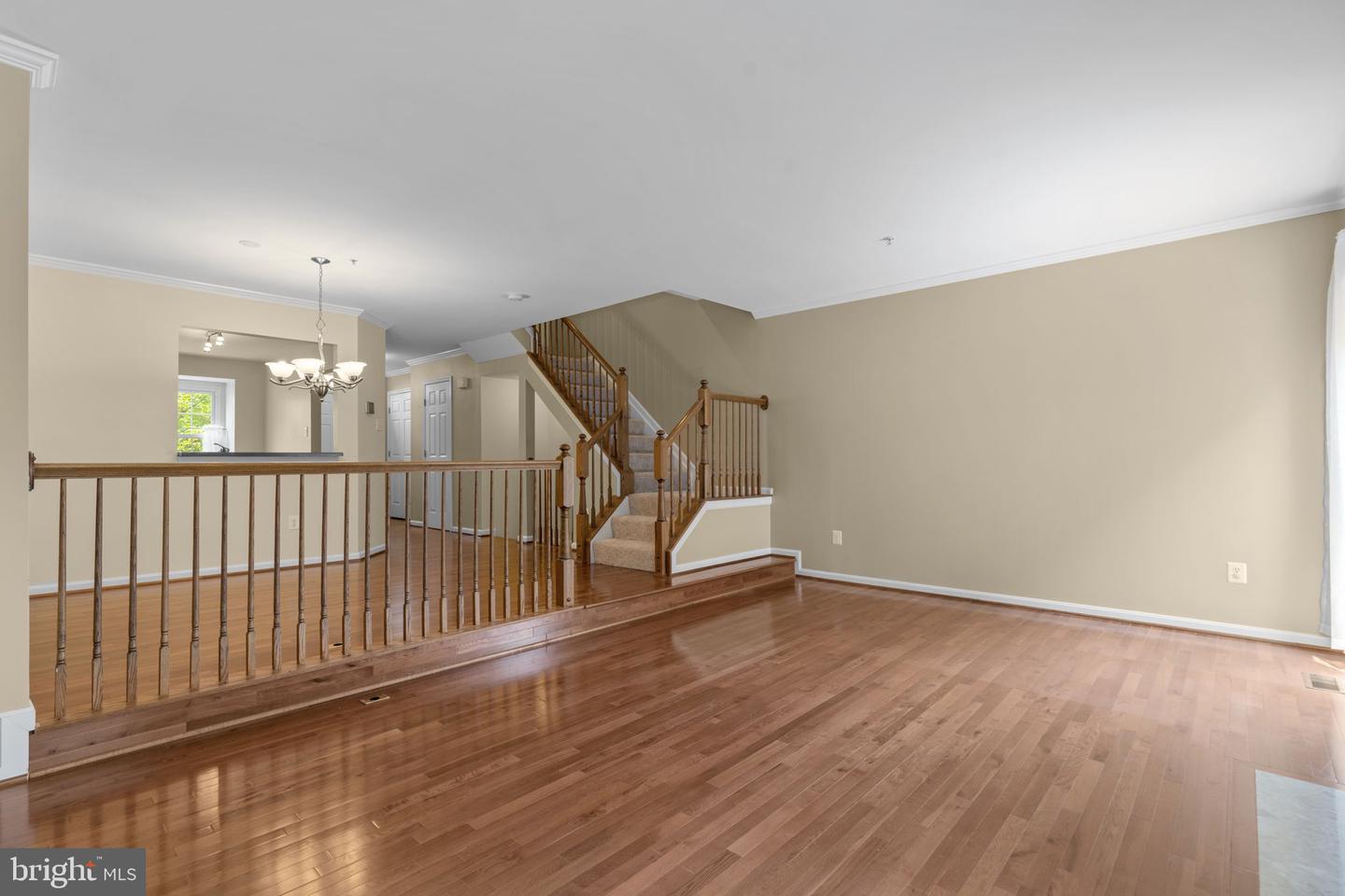 6337 Arbor Way Property Photo 5