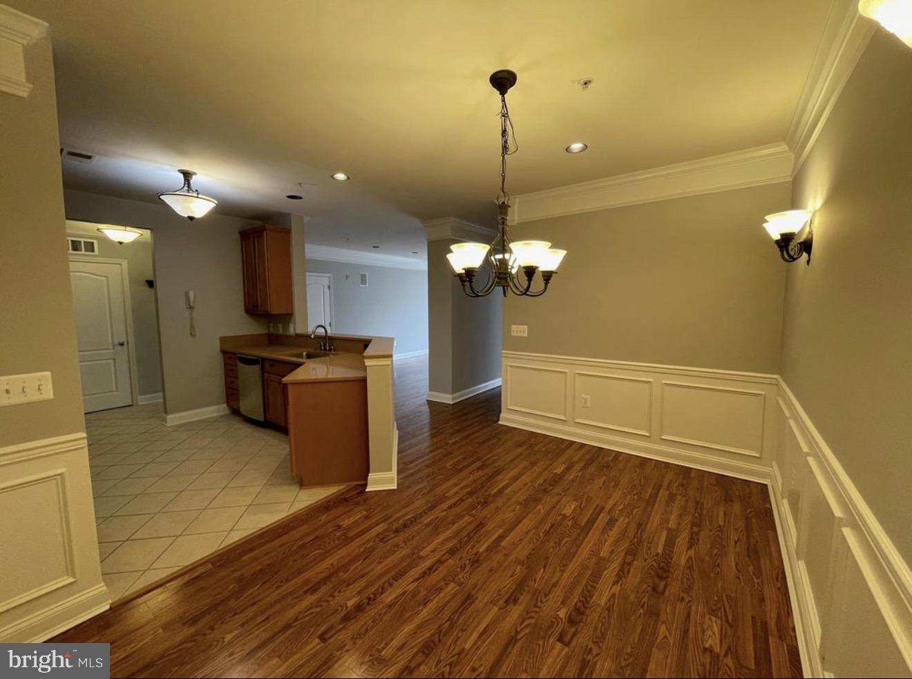 5801 Clipper Ln #205 Property Photo 6