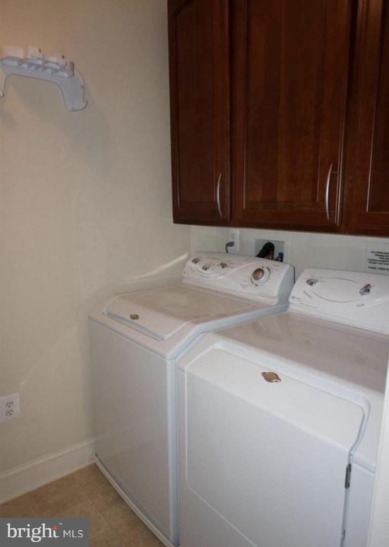 5801 Clipper Ln #205 Property Photo 13