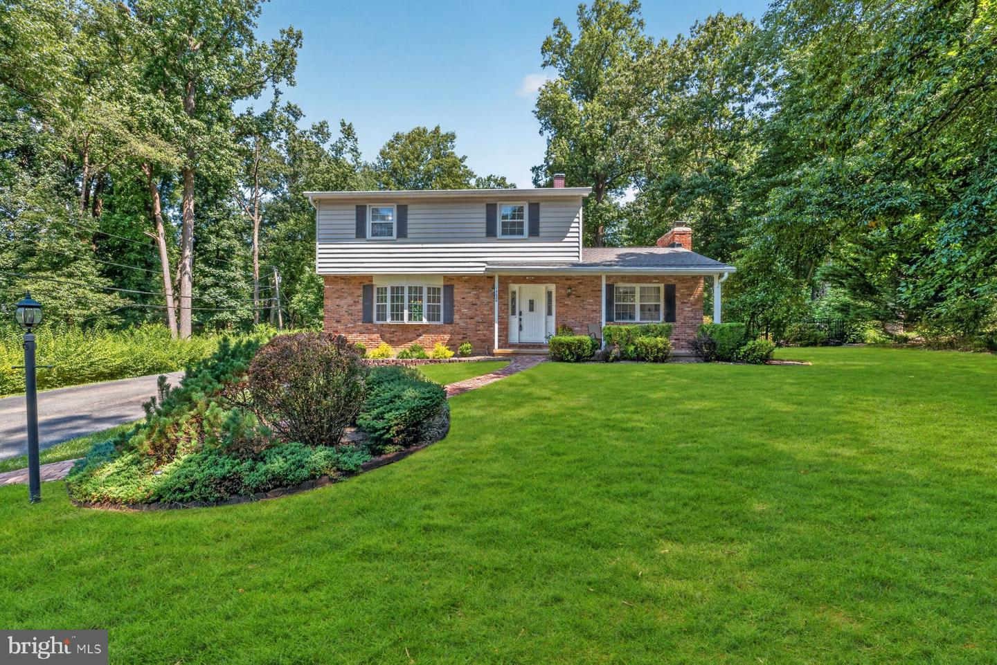 14020 CASTLEBAR DR