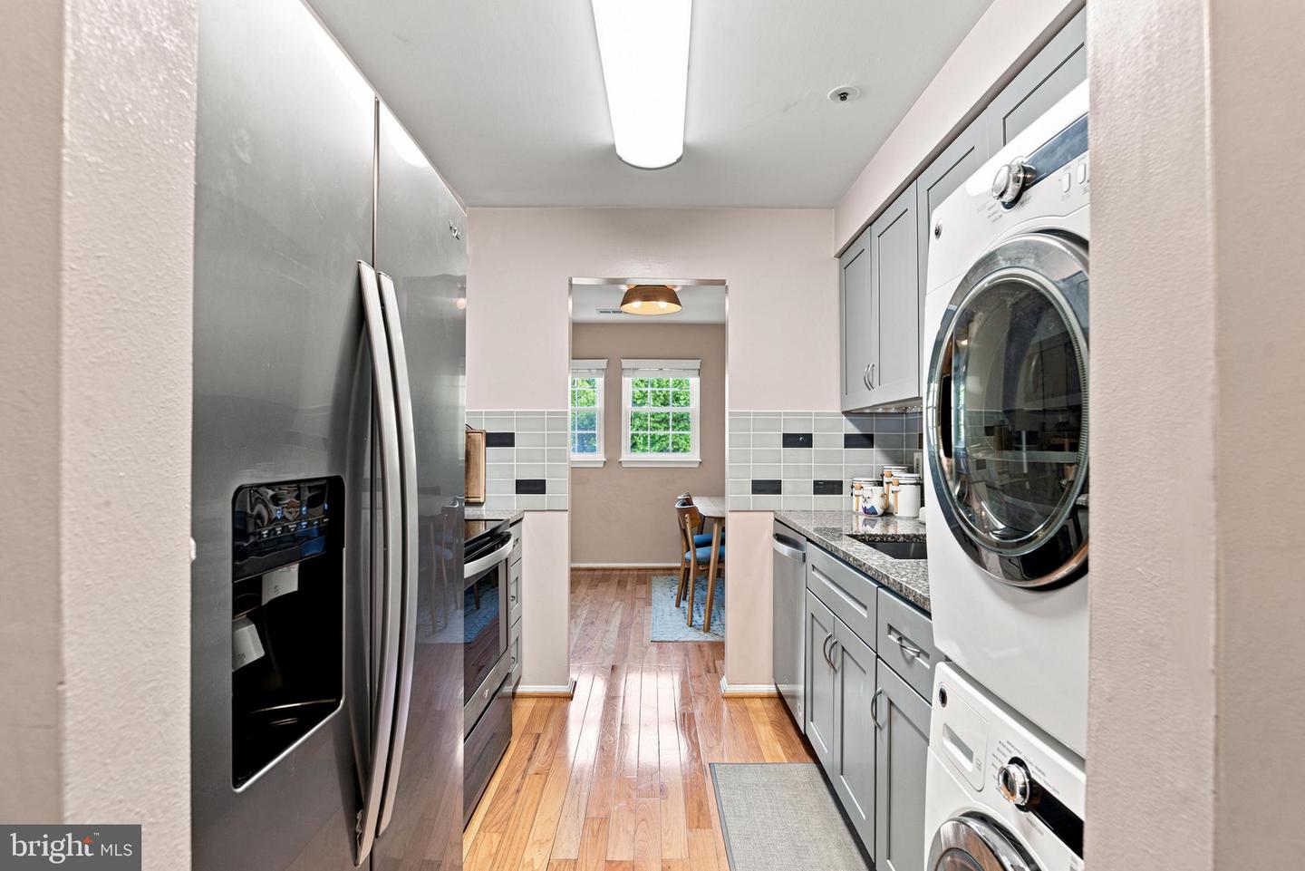 8555 Falls Run Rd #h Property Photo 12