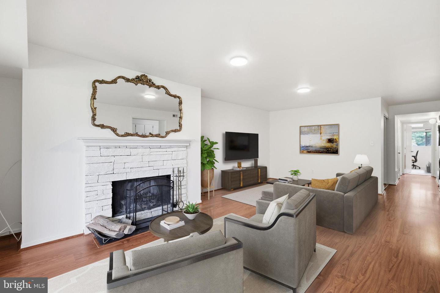 5647 Harpers Farm Rd #f Property Photo 6