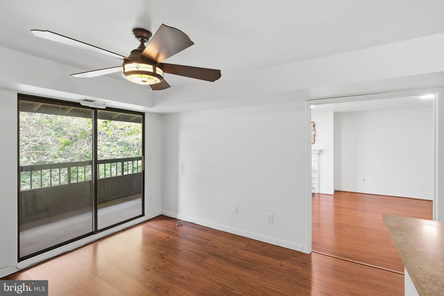 5647 Harpers Farm Rd #f Property Photo 8