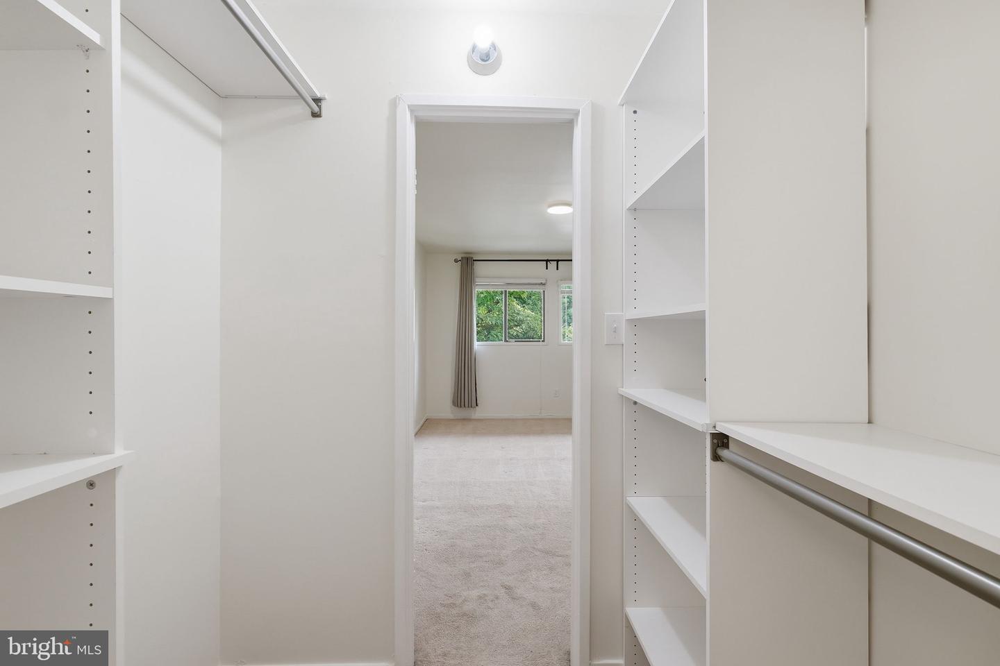 5647 Harpers Farm Rd #f Property Photo 17