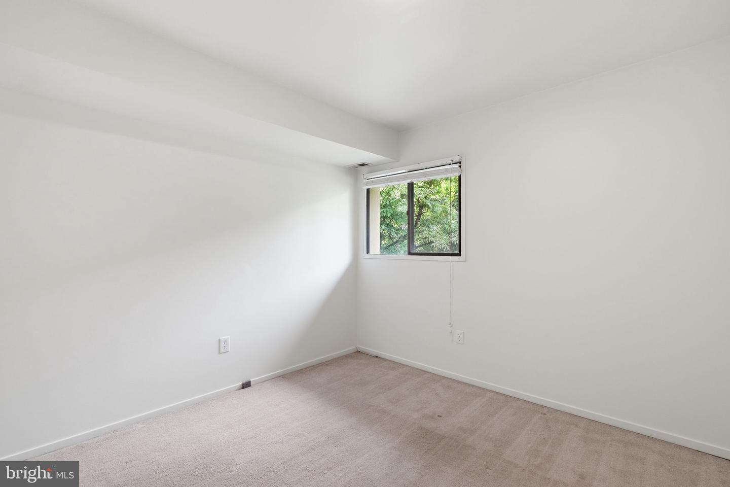 5647 Harpers Farm Rd #f Property Photo 22