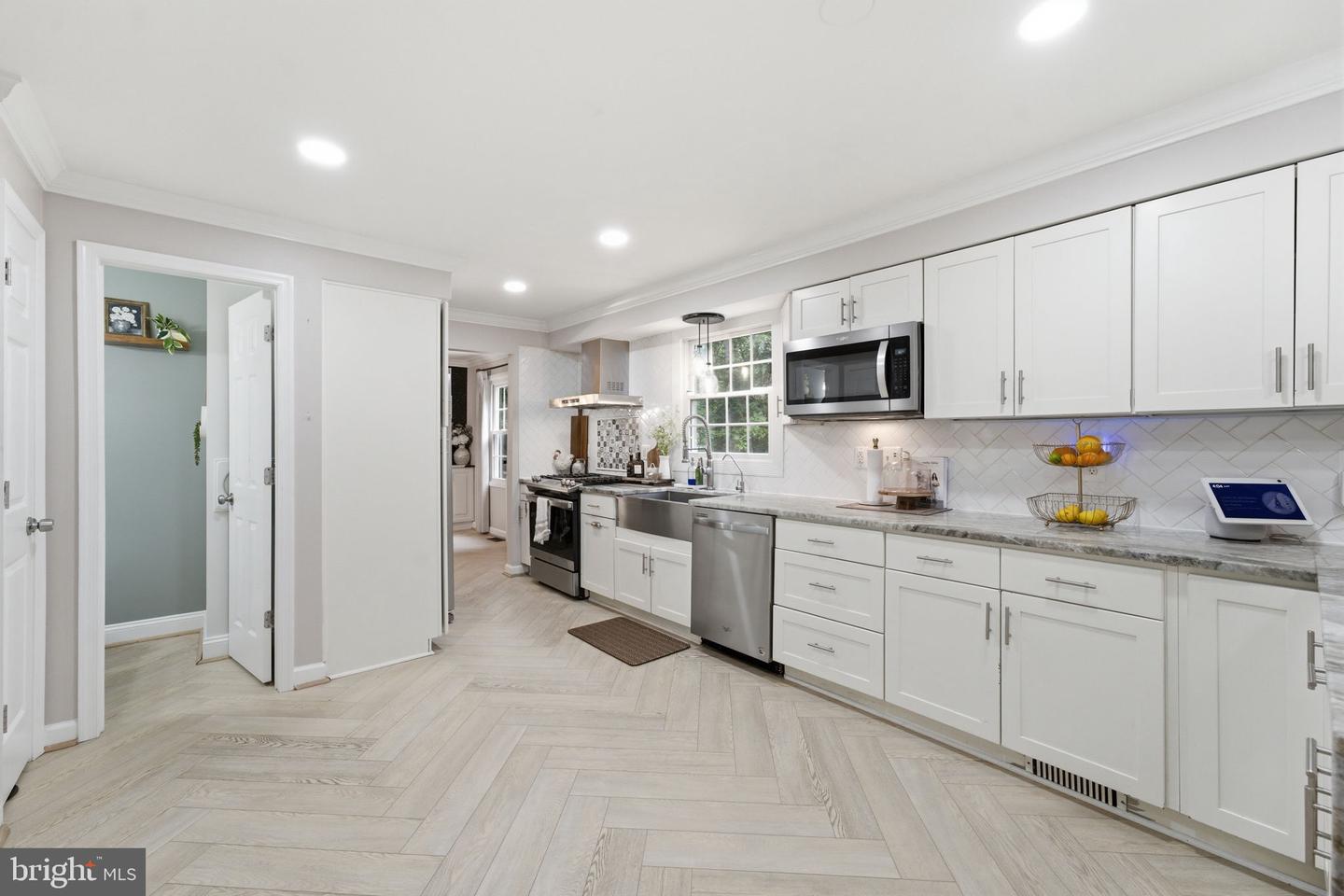 9521 Pamplona Rd Property Photo 12