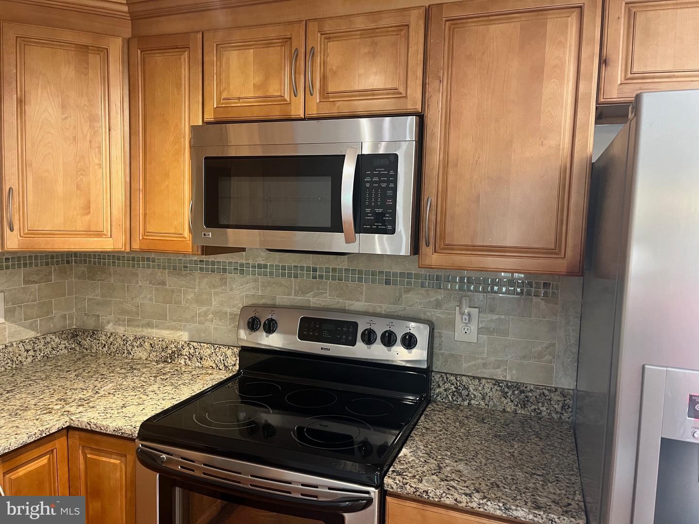 8034 Andiron Ln Property Photo 4