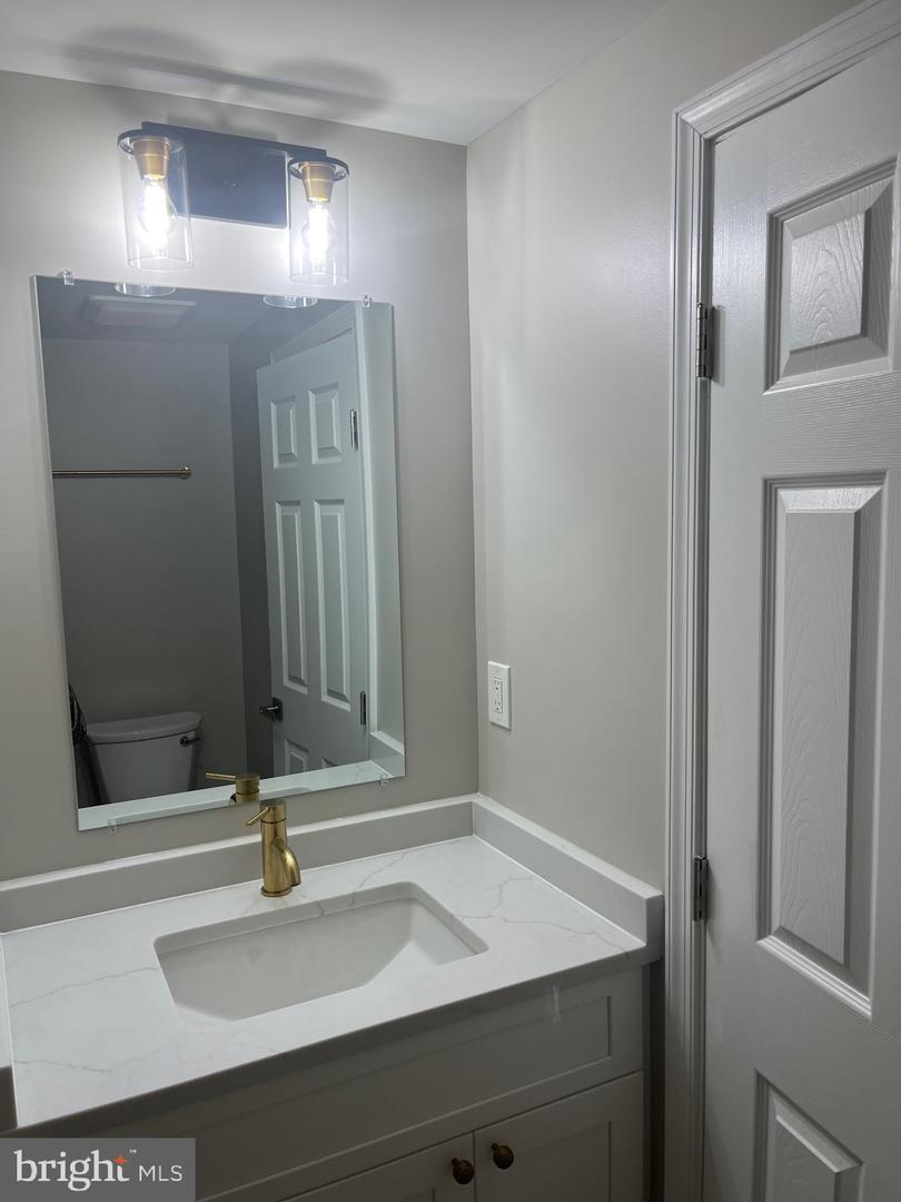 8034 Andiron Ln Property Photo 9
