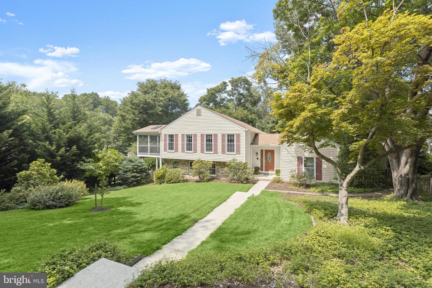 5285 CORNCOCKLE CT
