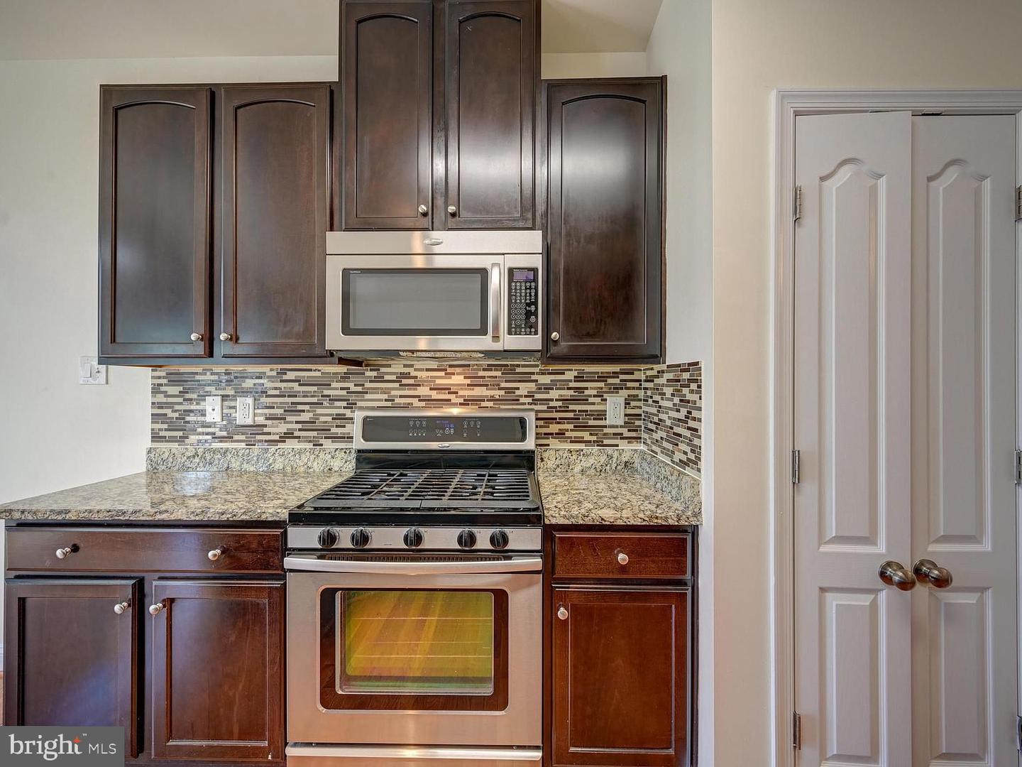 9722 June Flowers Way Property Photo 10