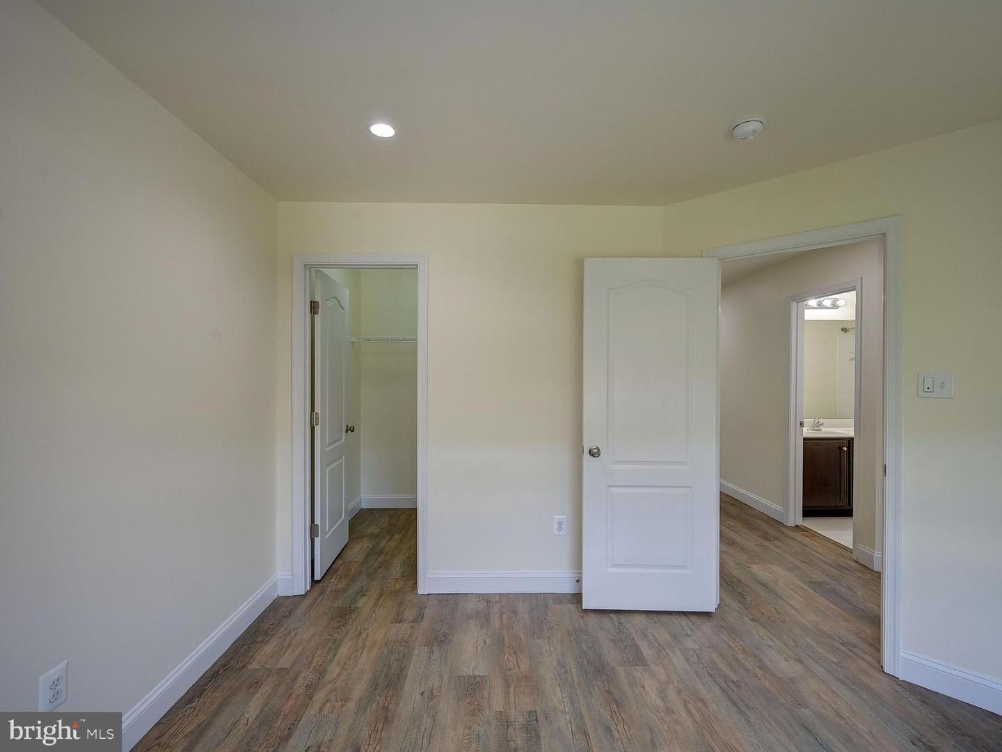9722 June Flowers Way Property Photo 32