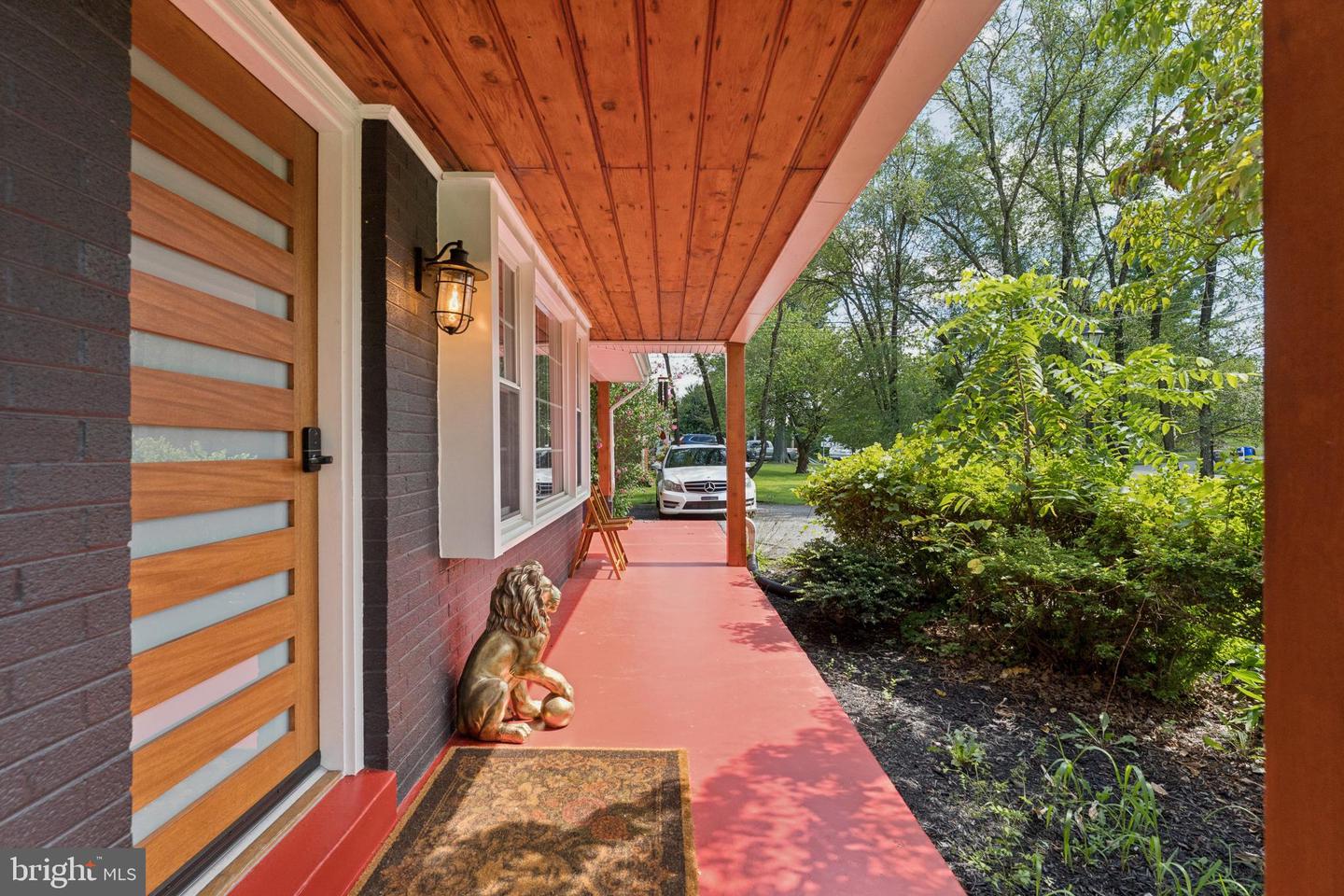 5521 Montgomery Rd Property Photo 4