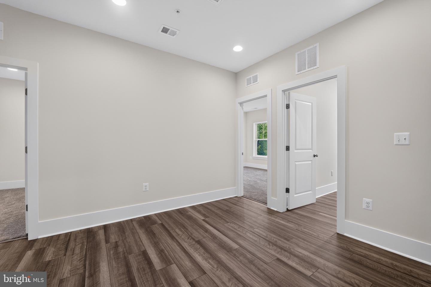 8580 Sunell Ln Property Photo 28