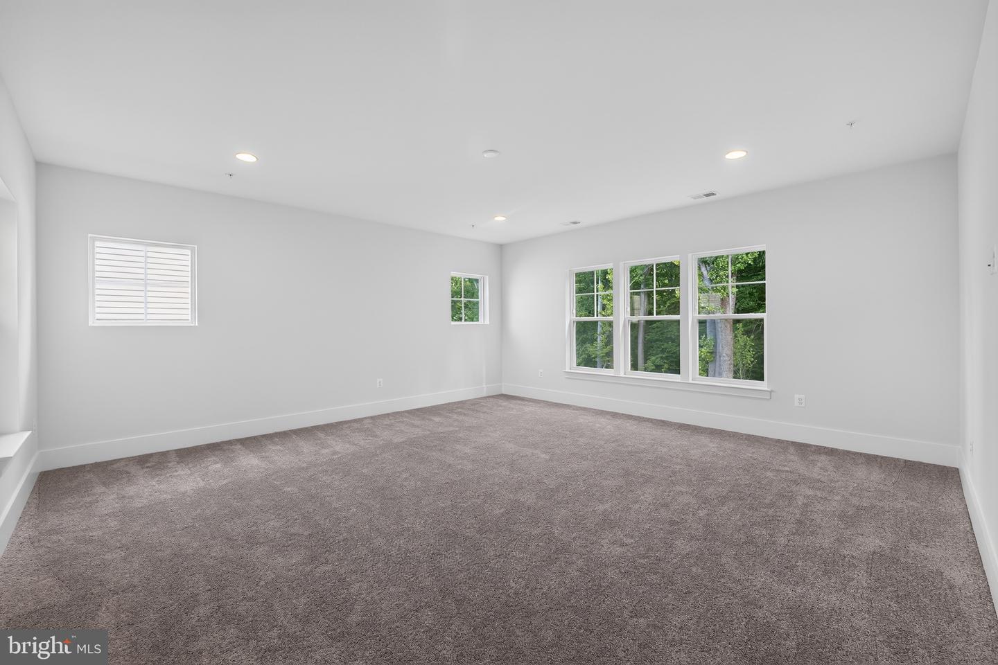 8580 Sunell Ln Property Photo 34