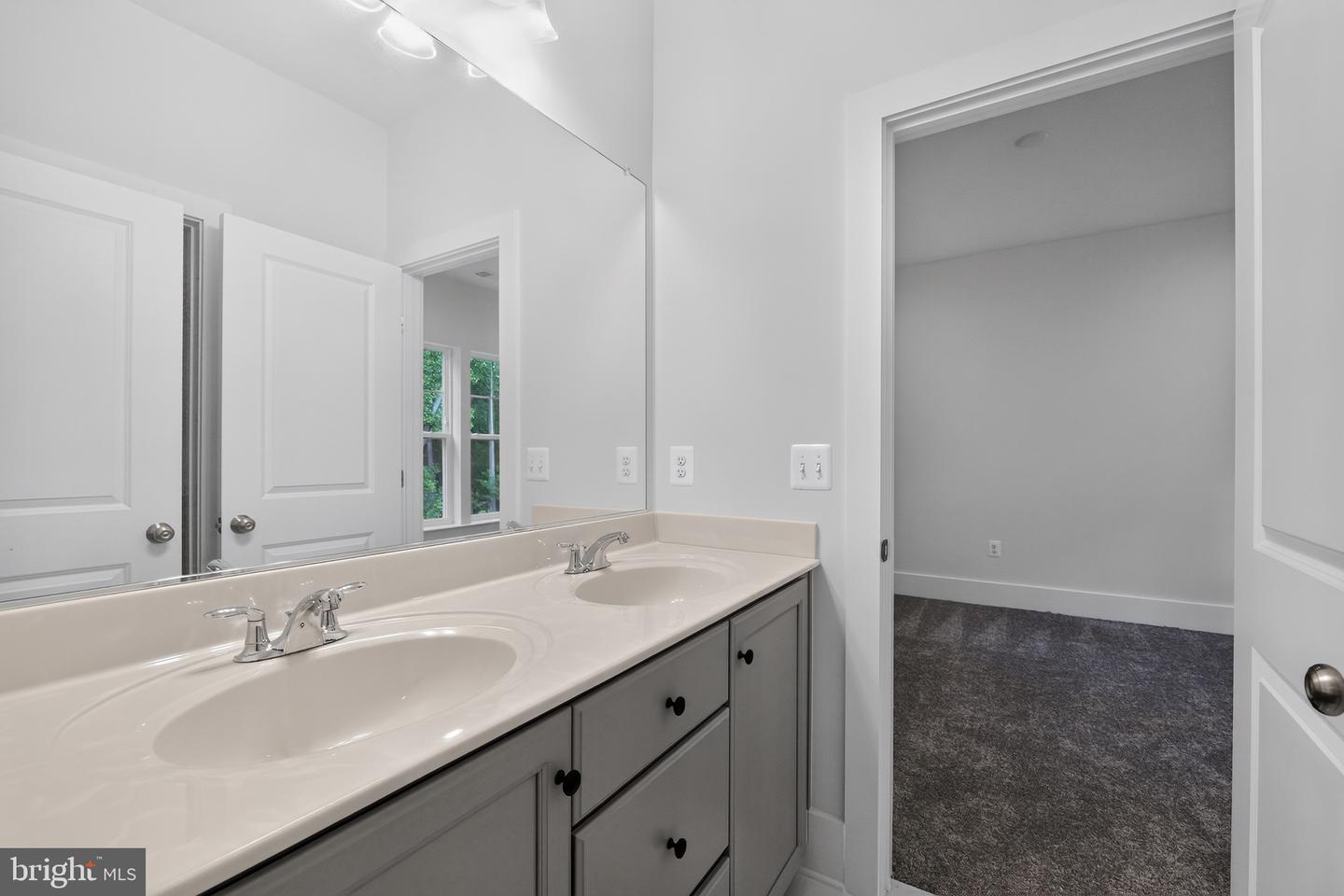 8580 Sunell Ln Property Photo 45