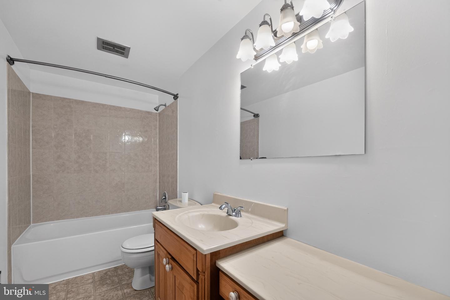 8990 Watchlight Ct Property Photo 17