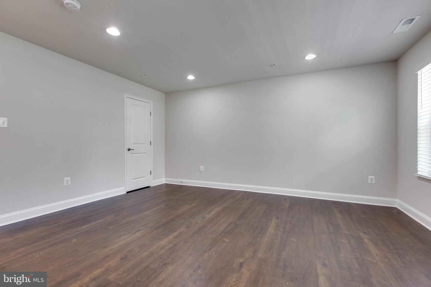 7110 Druce Way Property Photo 8