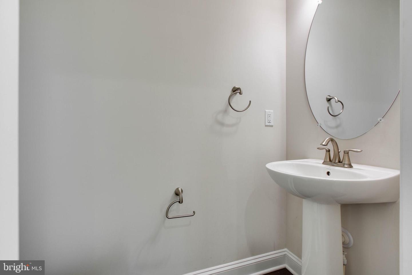 7110 Druce Way Property Photo 18