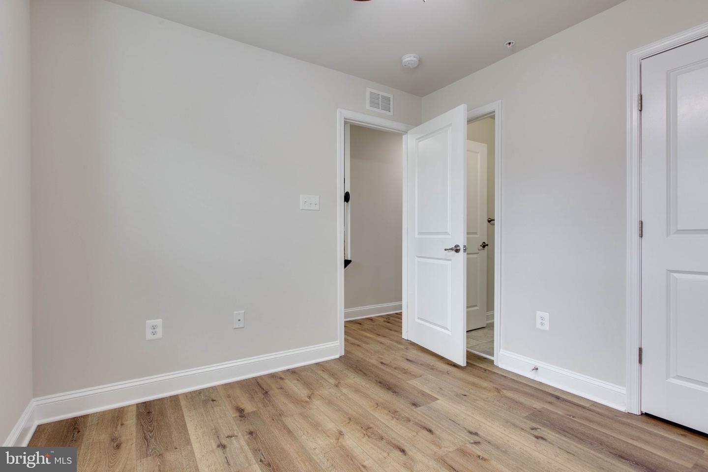 7110 Druce Way Property Photo 33