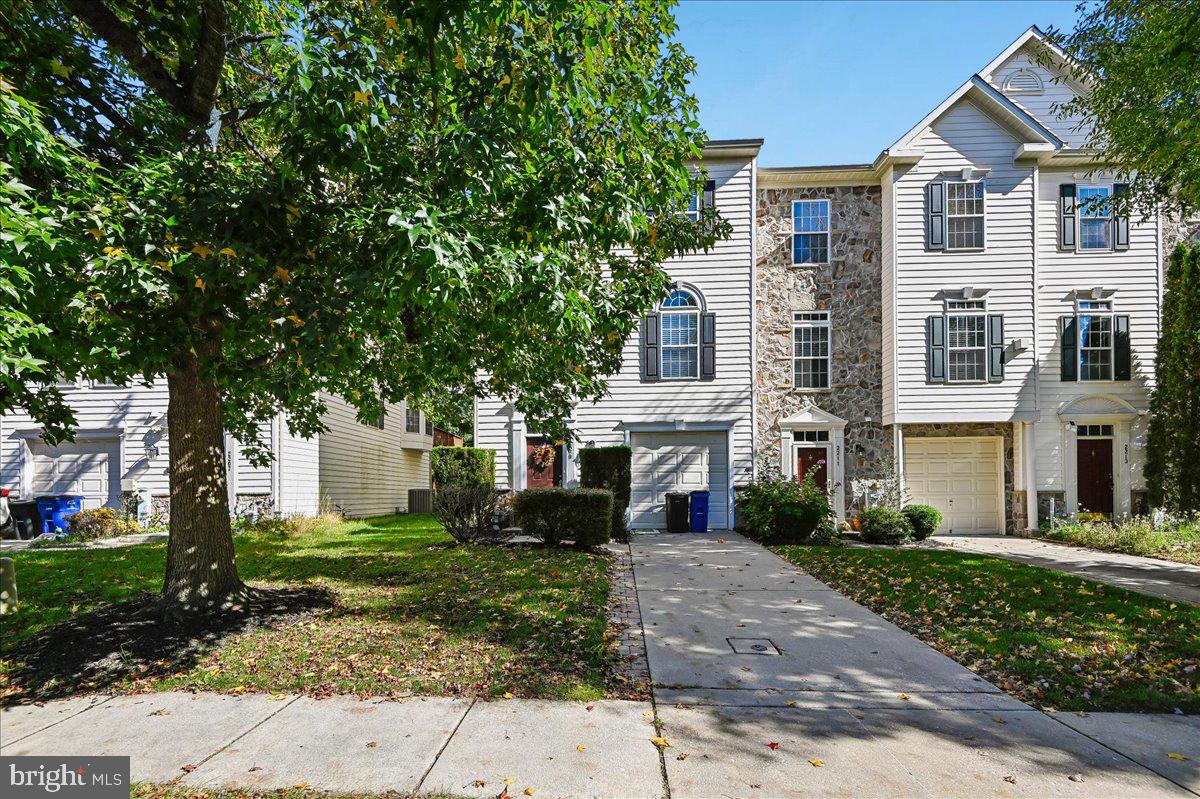 2209 BARNET CT Property Photo 1