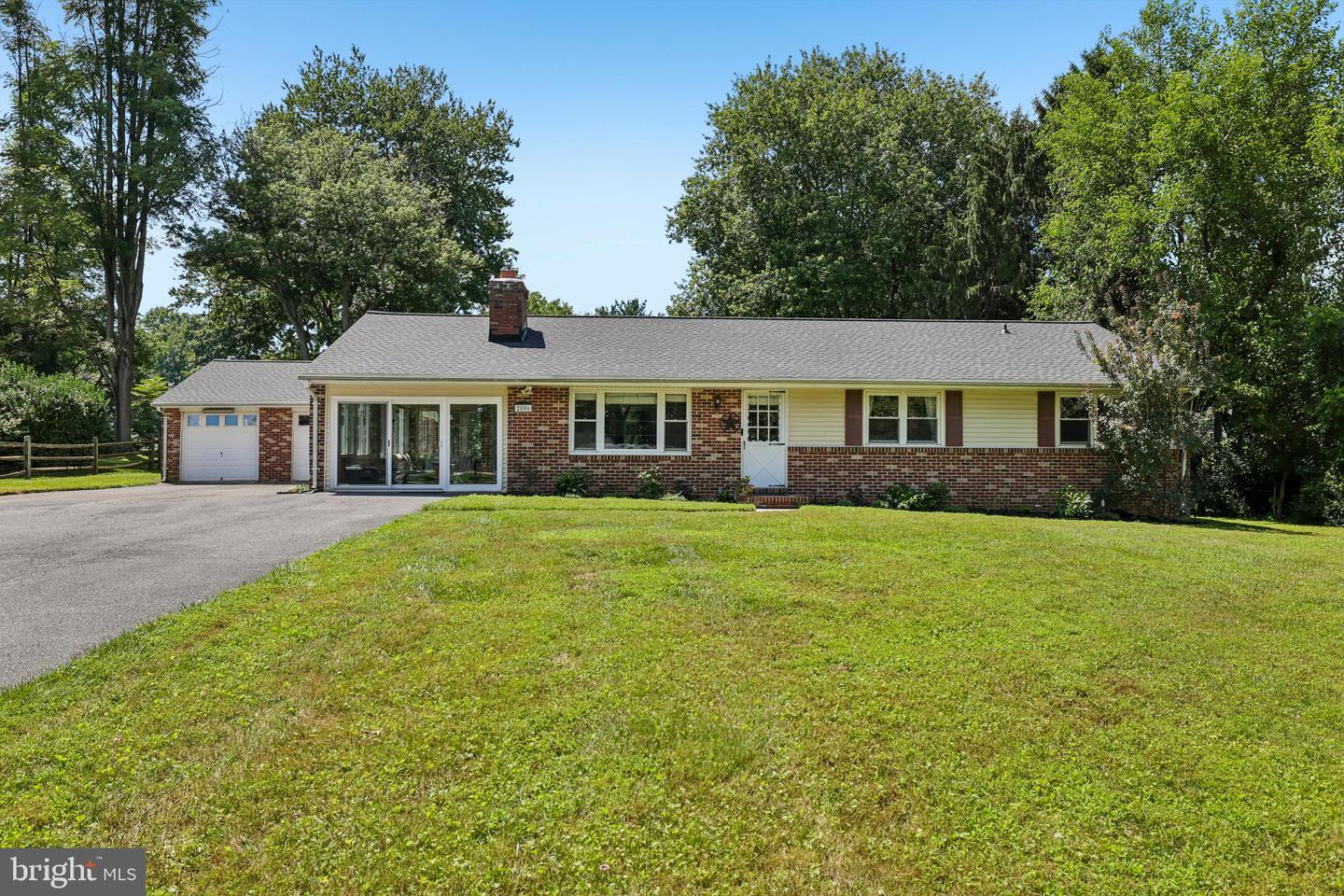 2806 Pinewick Rd Property Photo 1