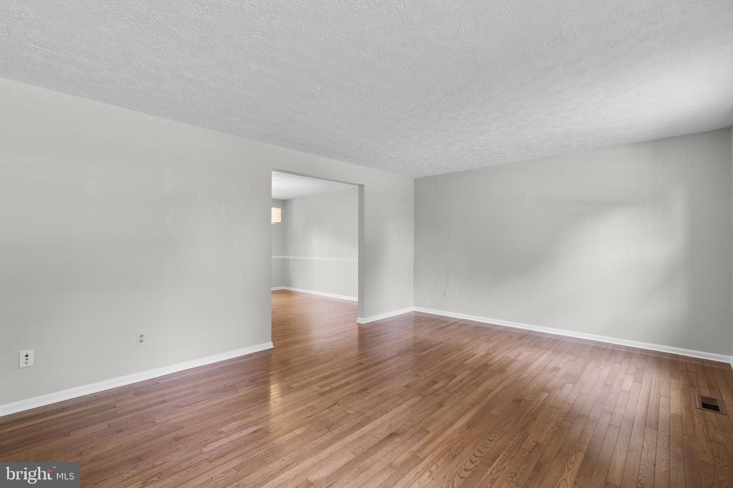 8064 Red Jacket Way Property Photo 6