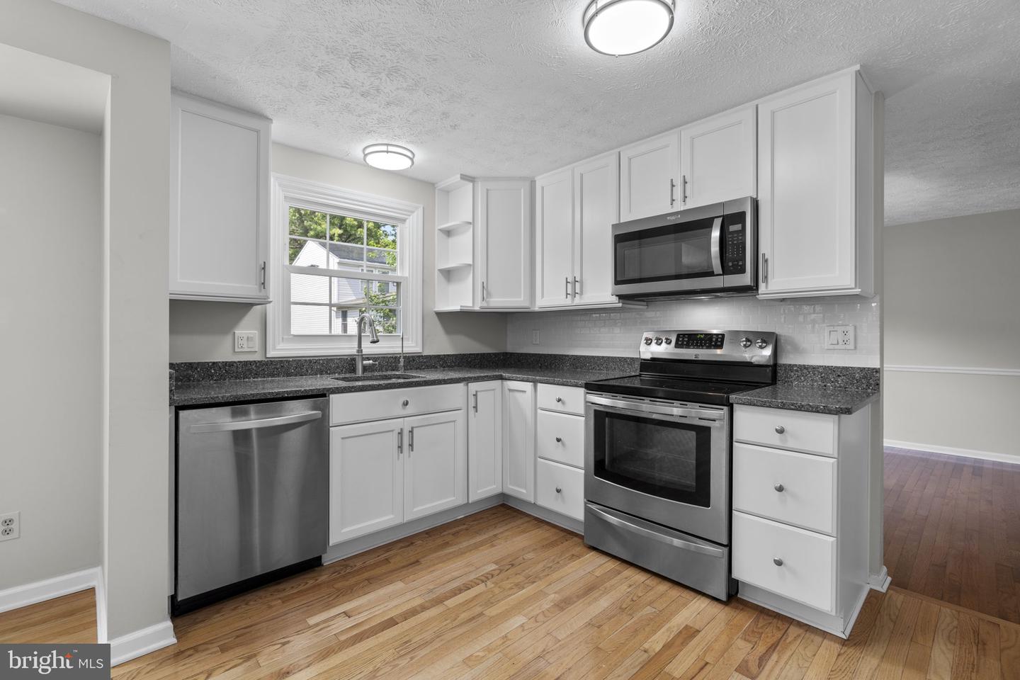8064 Red Jacket Way Property Photo 12