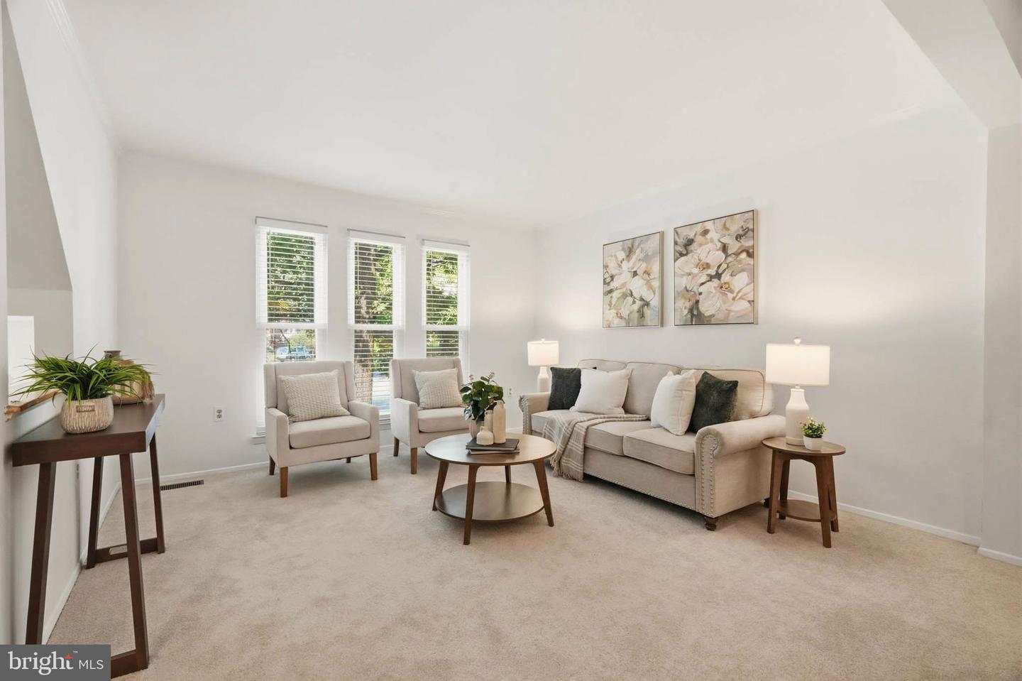 8112 Wooded Glen Ct Property Photo 4