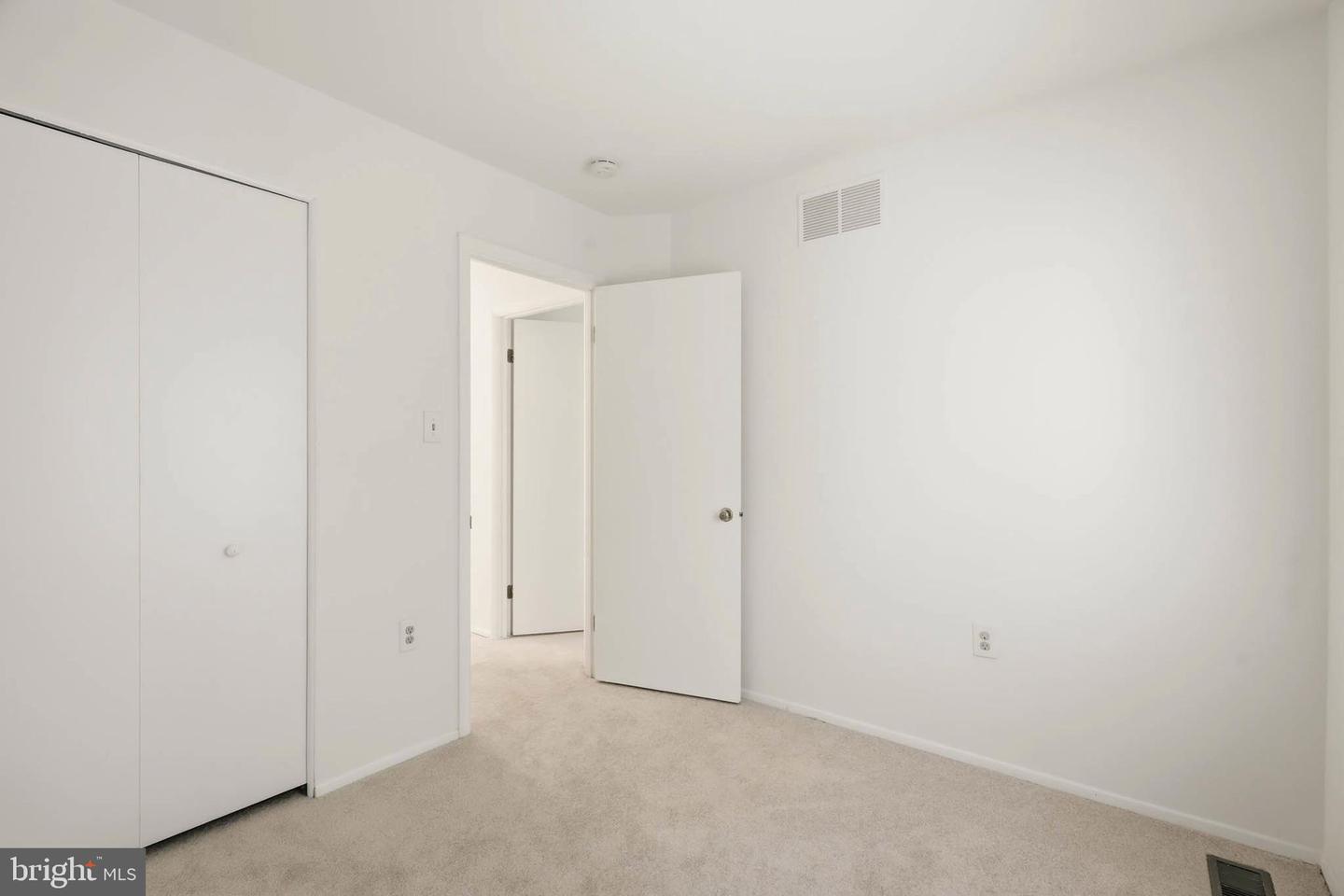 8112 Wooded Glen Ct Property Photo 21
