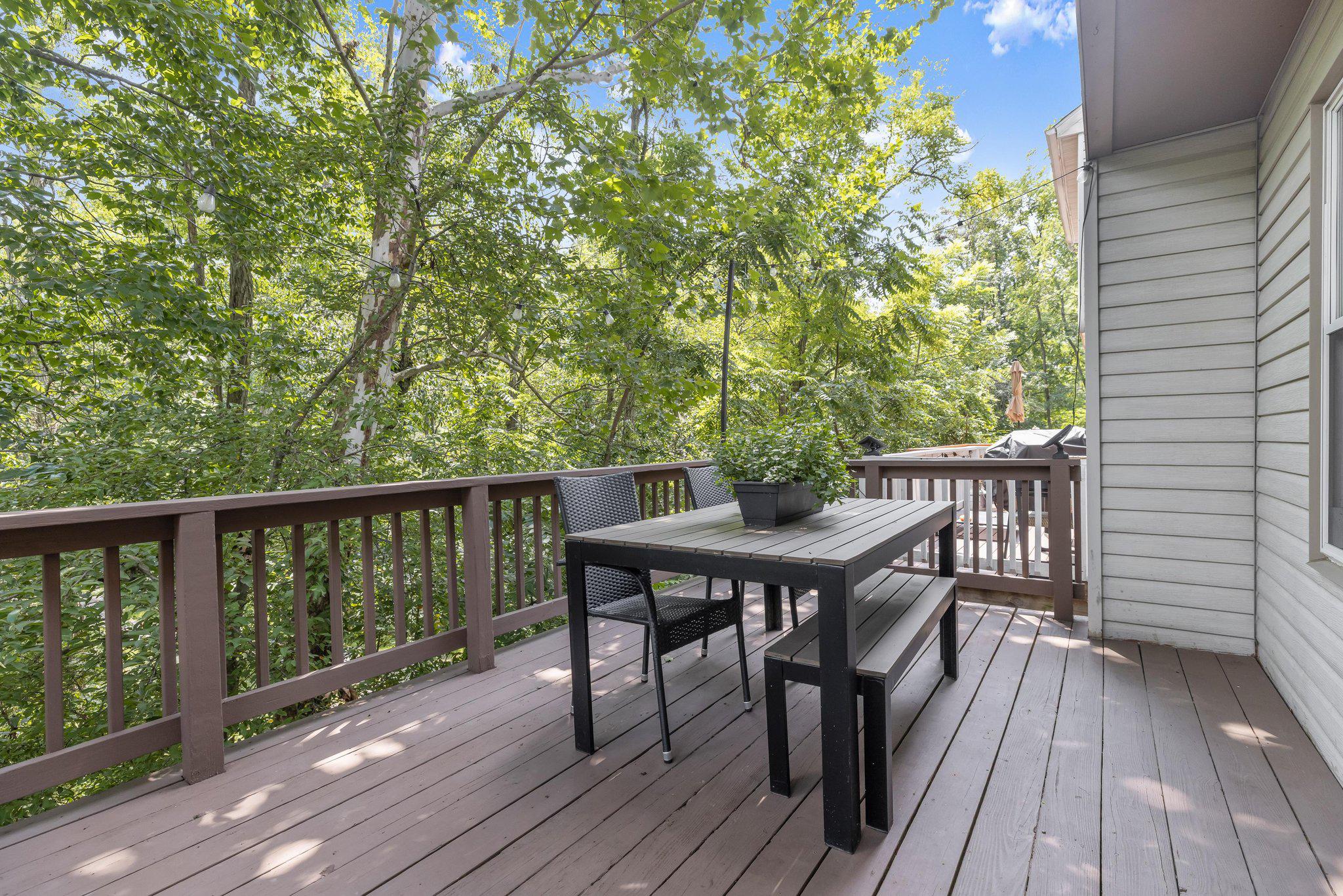 9539 Clocktower Ln Property Photo 17