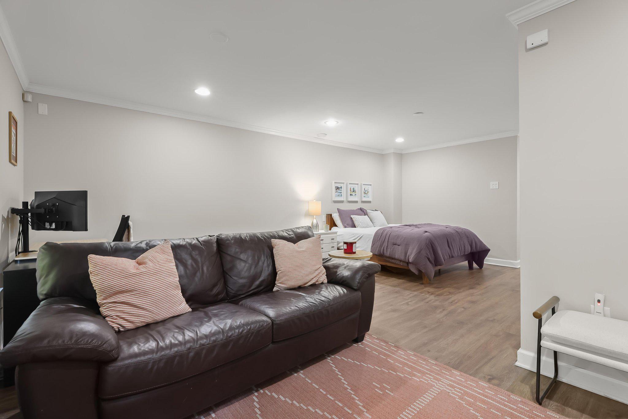 9539 Clocktower Ln Property Photo 34