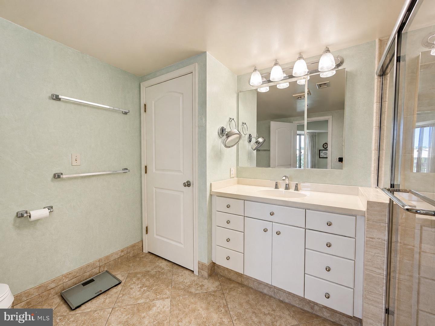 10001 Windstream Dr E #505 Property Photo 18