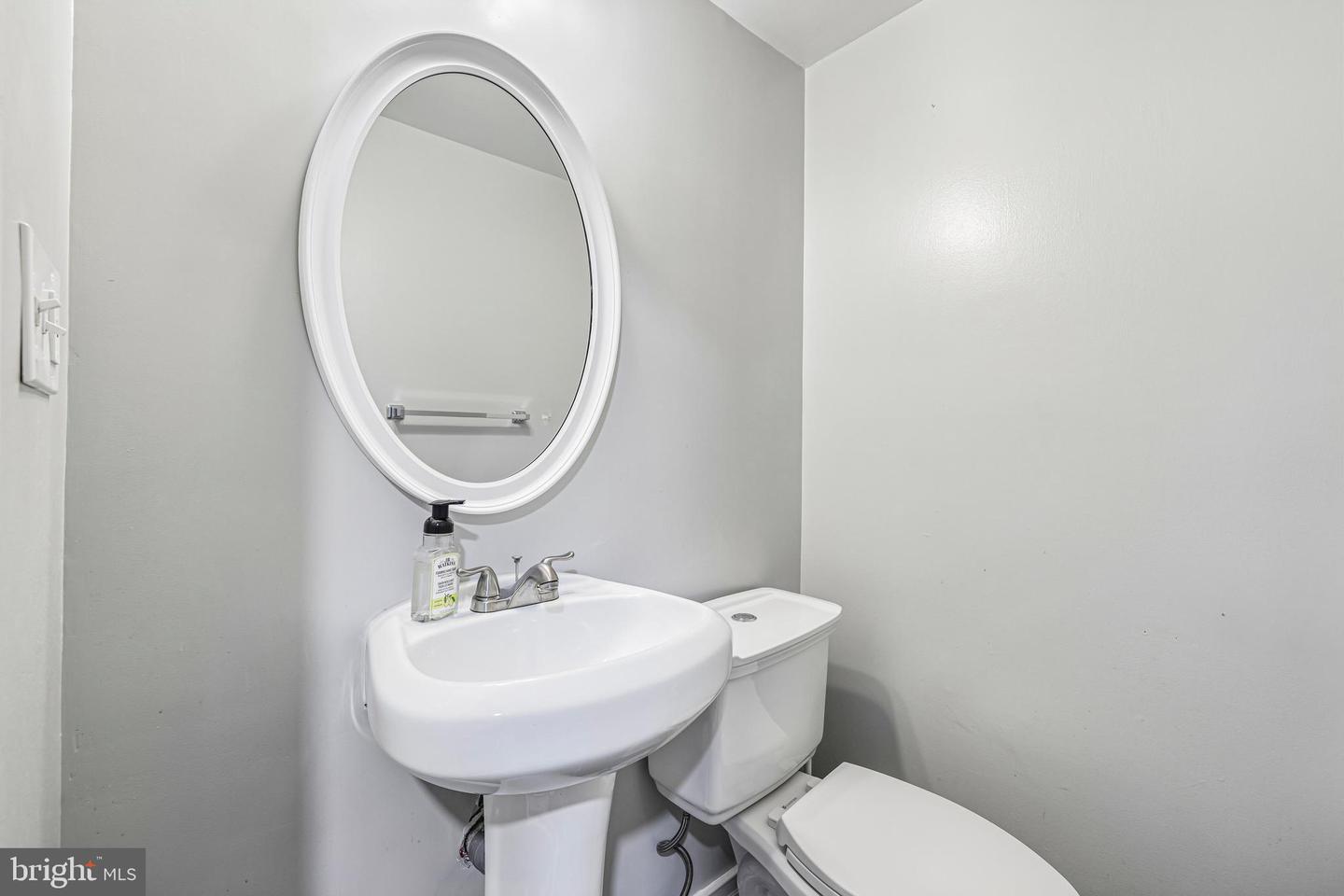 7000 Knighthood Ln Property Photo 21