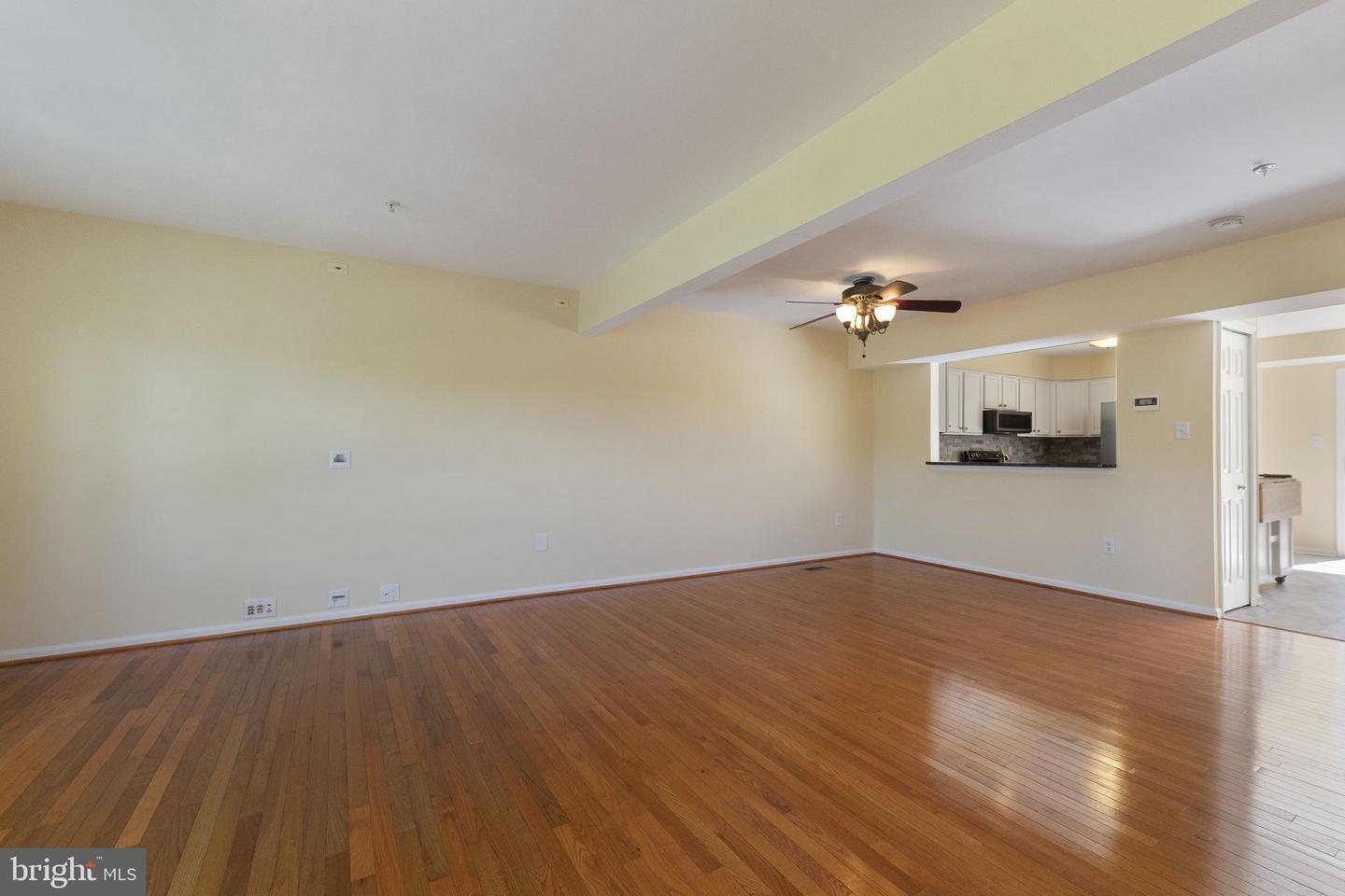 6400 Frothingham Ct Property Photo 7