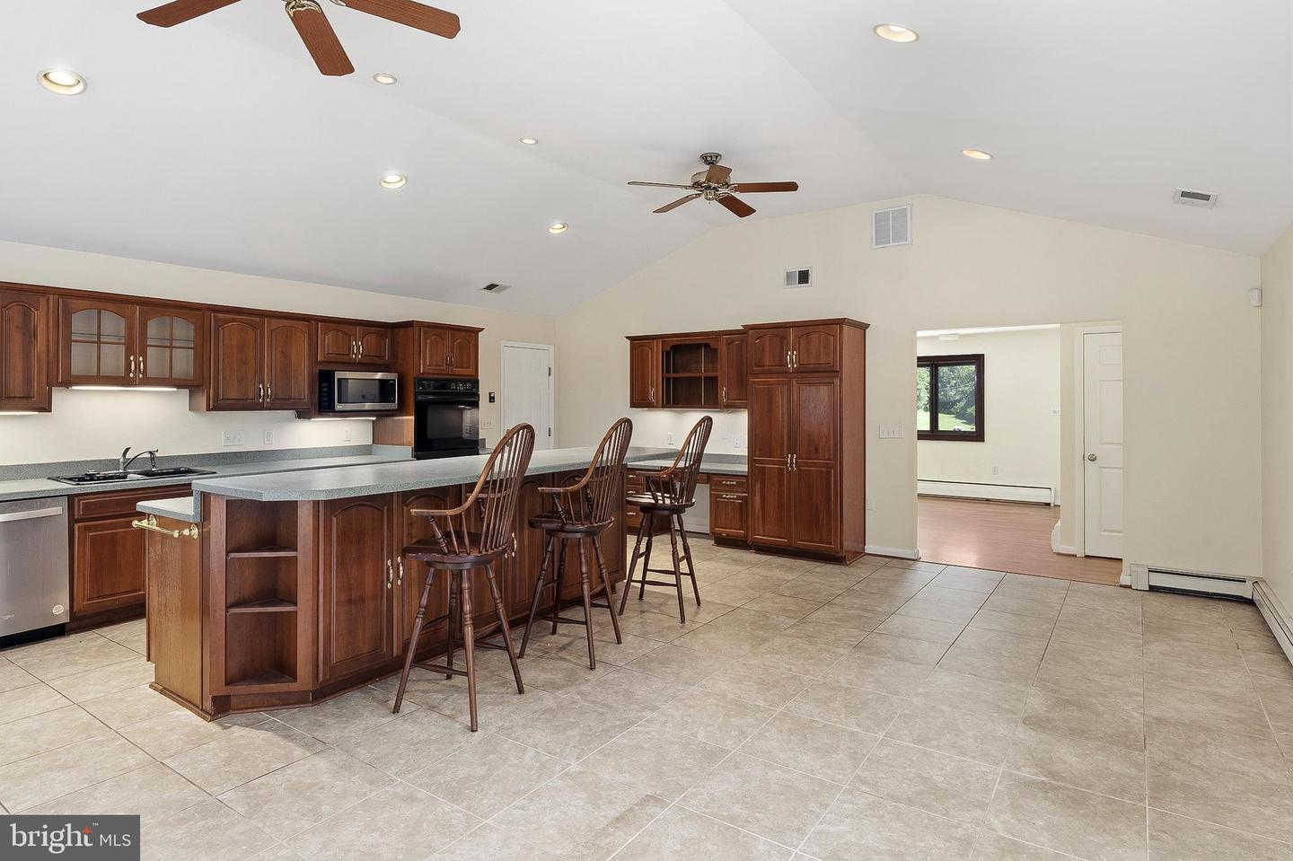 10782 W Crestview Ln Property Photo 8