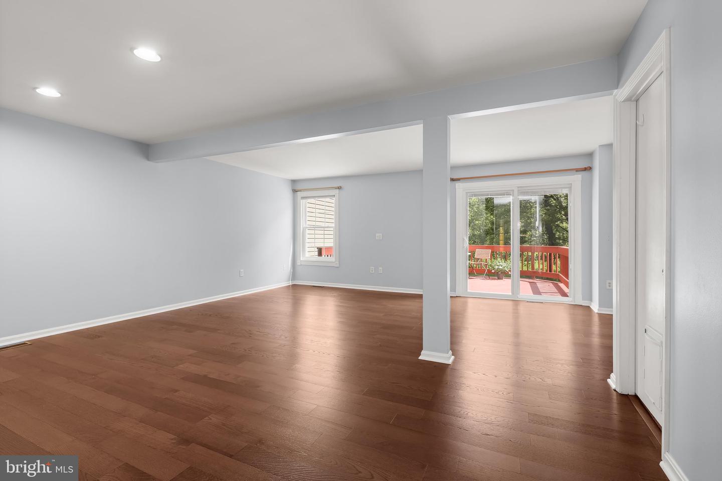 4764 Hallowed Strm Property Photo 9