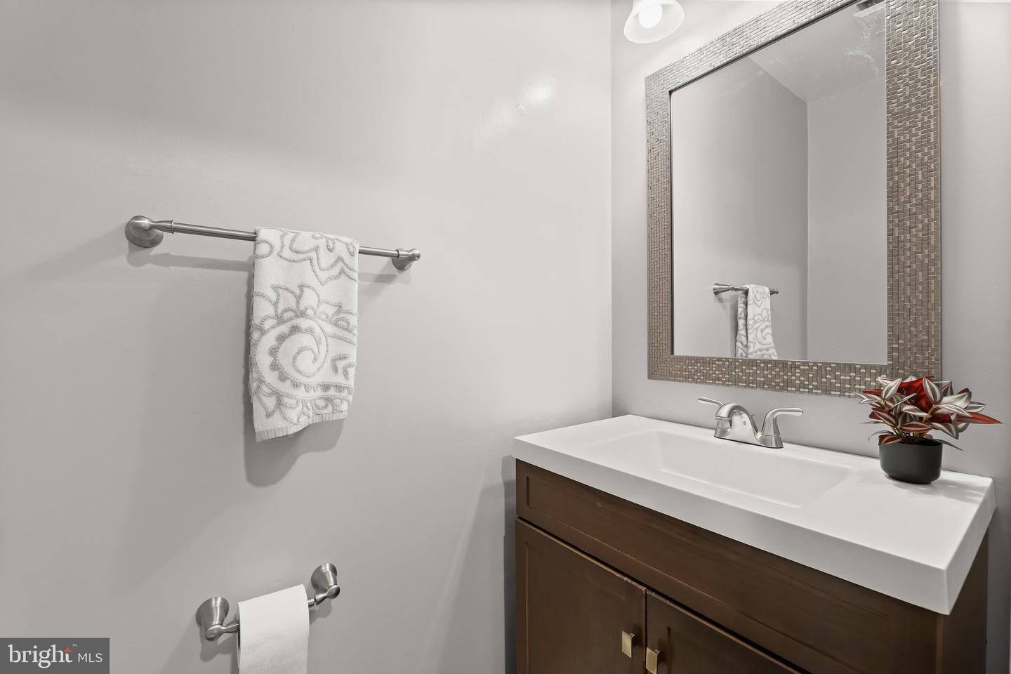 4764 Hallowed Strm Property Photo 21
