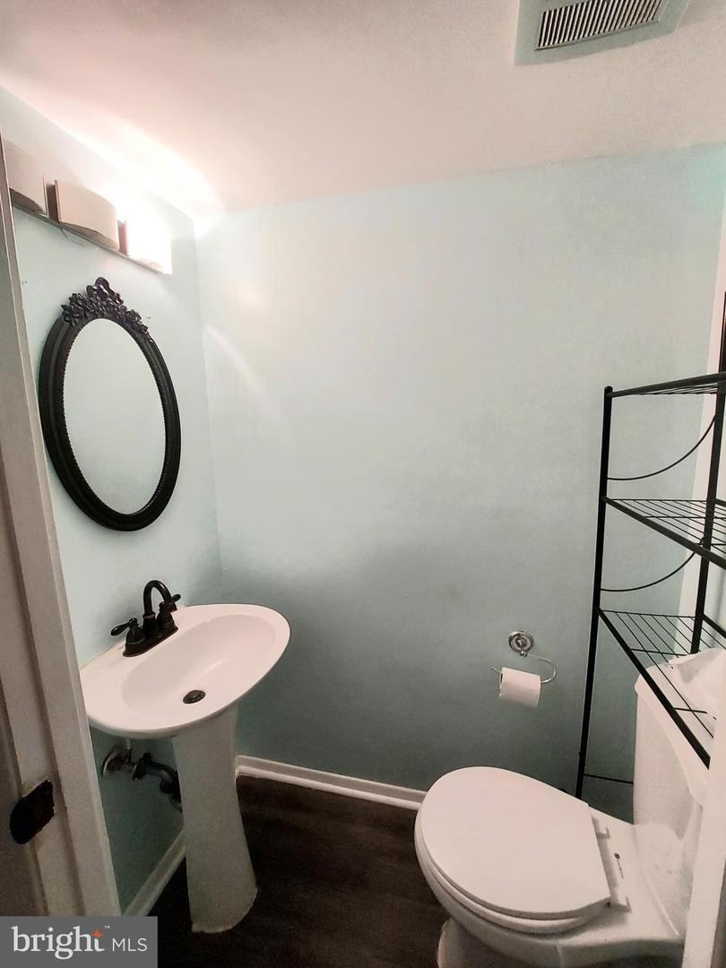 5449 Endicott Ln Property Photo 27