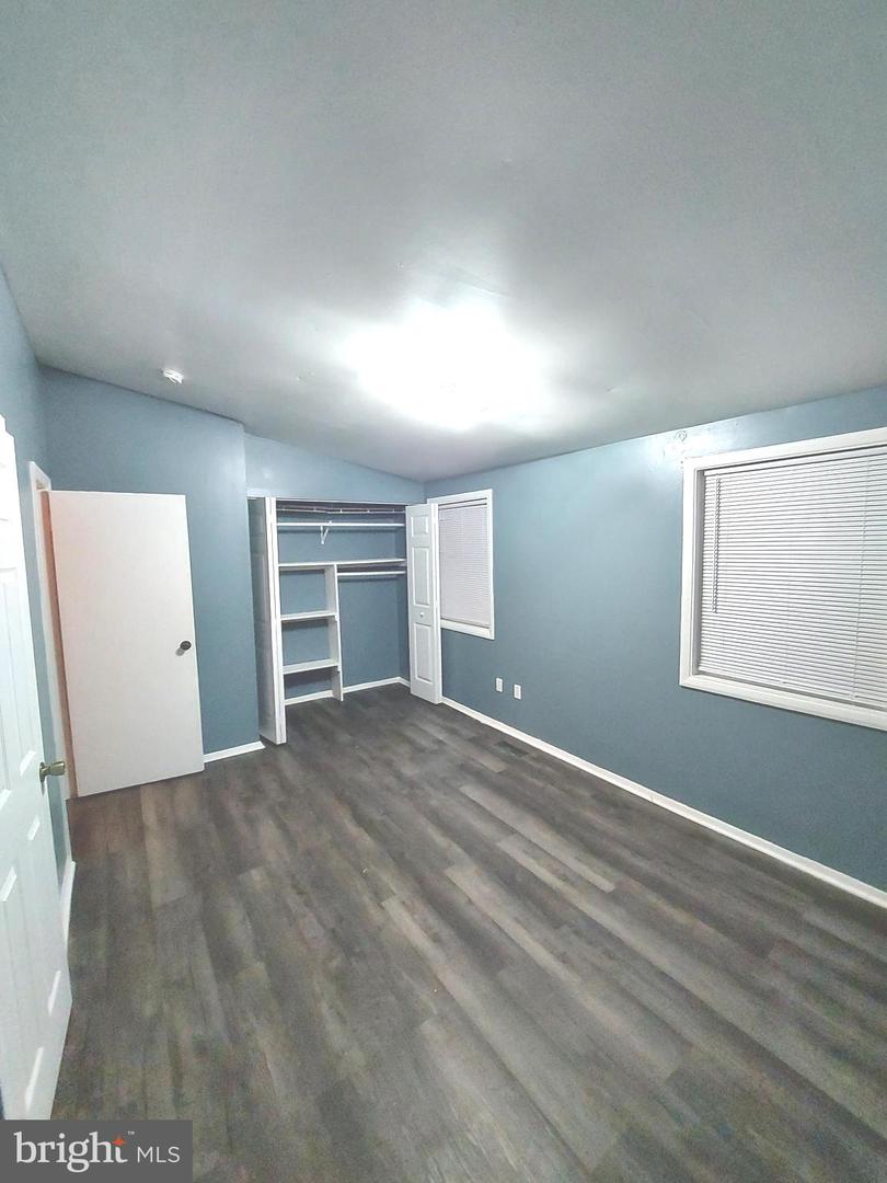 5449 Endicott Ln Property Photo 32