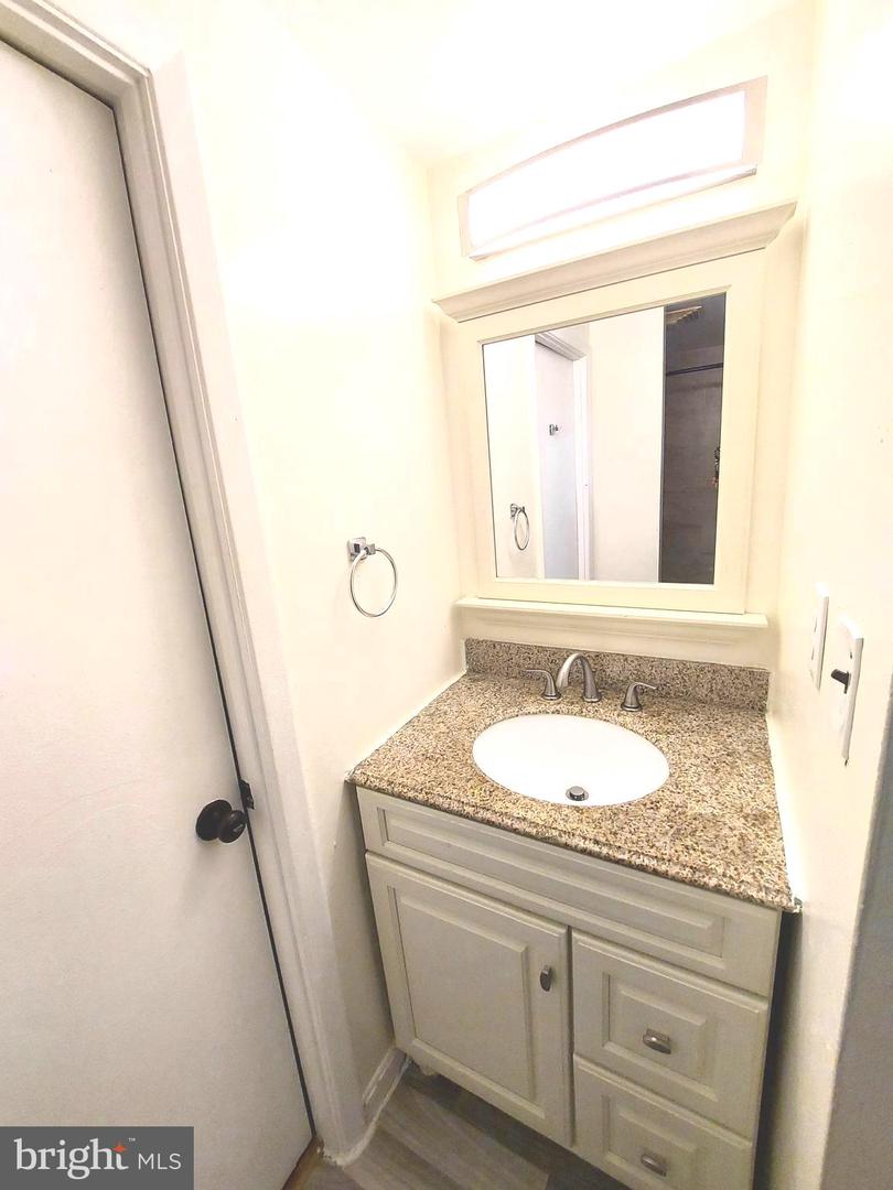 5449 Endicott Ln Property Photo 37