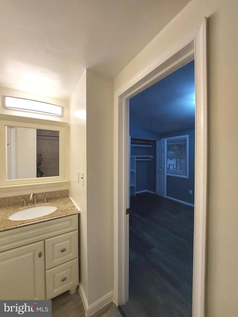 5449 Endicott Ln Property Photo 39