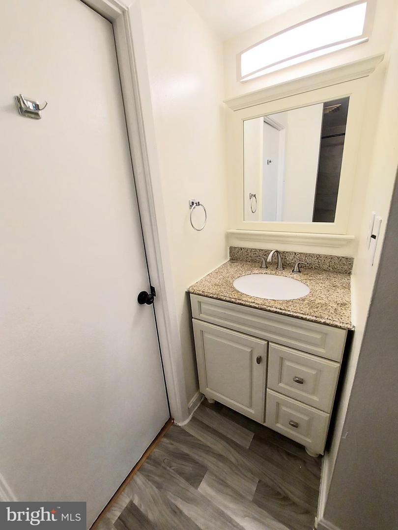5449 Endicott Ln Property Photo 40