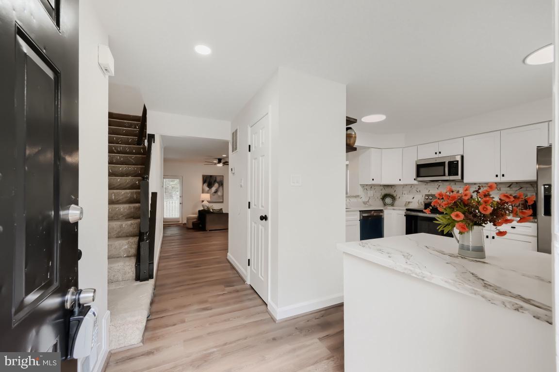 8573 Black Star Cir Property Photo 3
