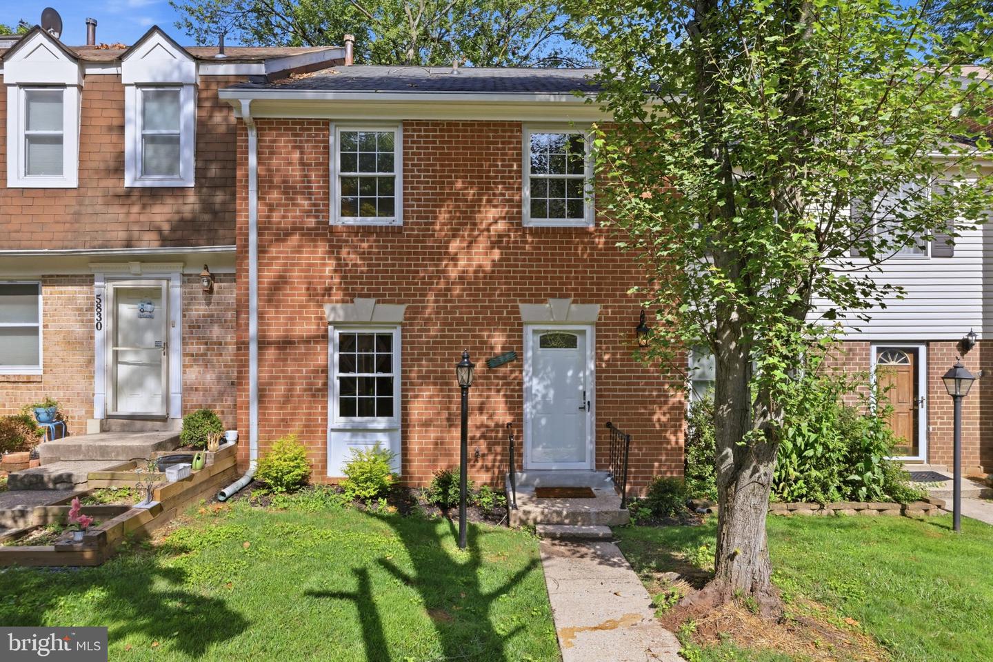 5828 ALDERLEAF PL Property Photo 1