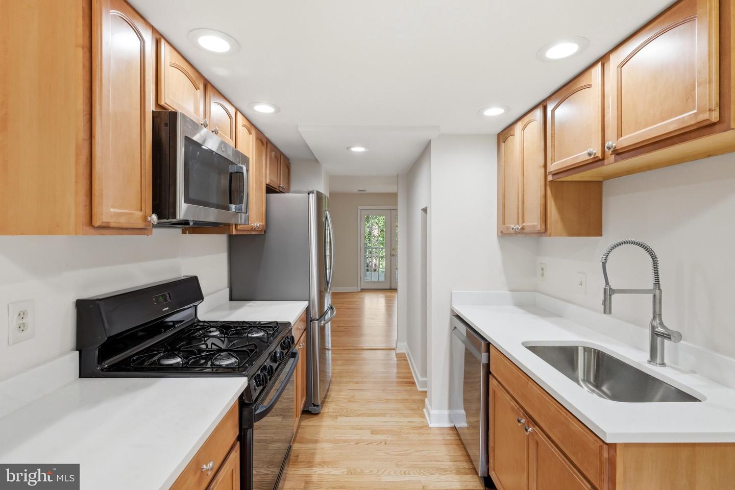5828 Alderleaf Pl Property Photo 11