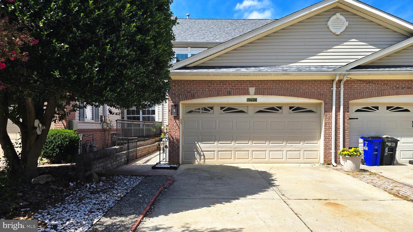 10626 Hillingdon Rd Property Photo 1