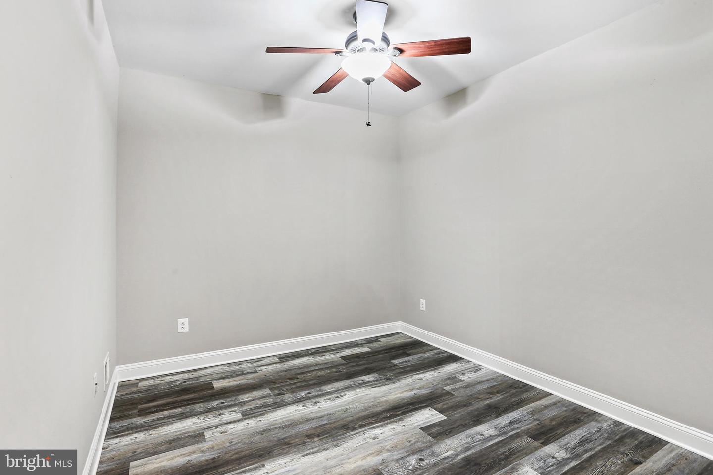 5910 Great Star Dr #105 Property Photo 6